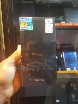 New Samsung Galaxy S20 128 GB Gray