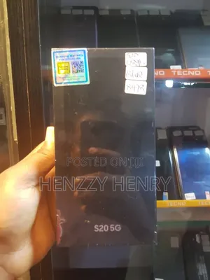 New Samsung Galaxy S20 128 GB Gray