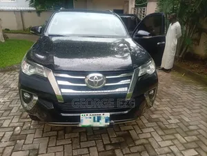 Toyota Fortuner 2016 Black