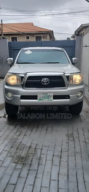 Toyota Tacoma Double Cab V6 Automatic 2011 Silver
