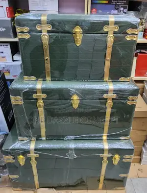 Green &Gold Embossed Hamper Luxury Box /Storage Box