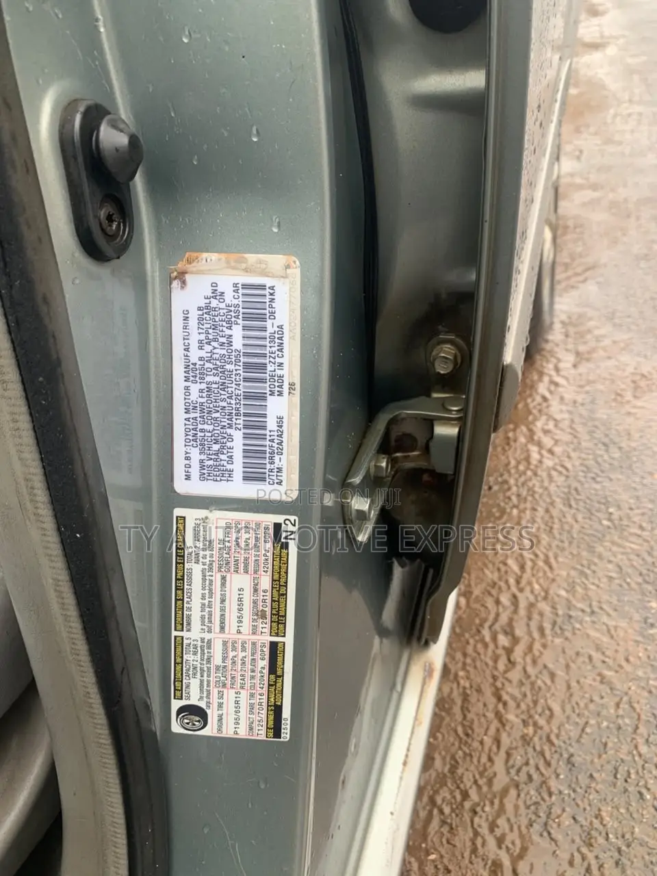 Toyota Corolla LE 2004 Gray