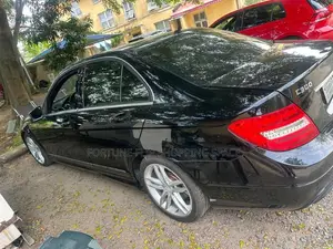 Mercedes-Benz C300 2025 Black