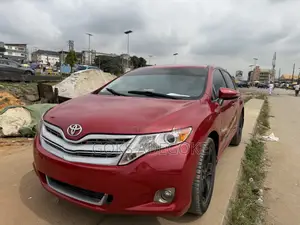 Toyota Venza V6 2010 Red
