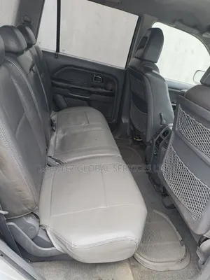 Honda Pilot 2005 Silver