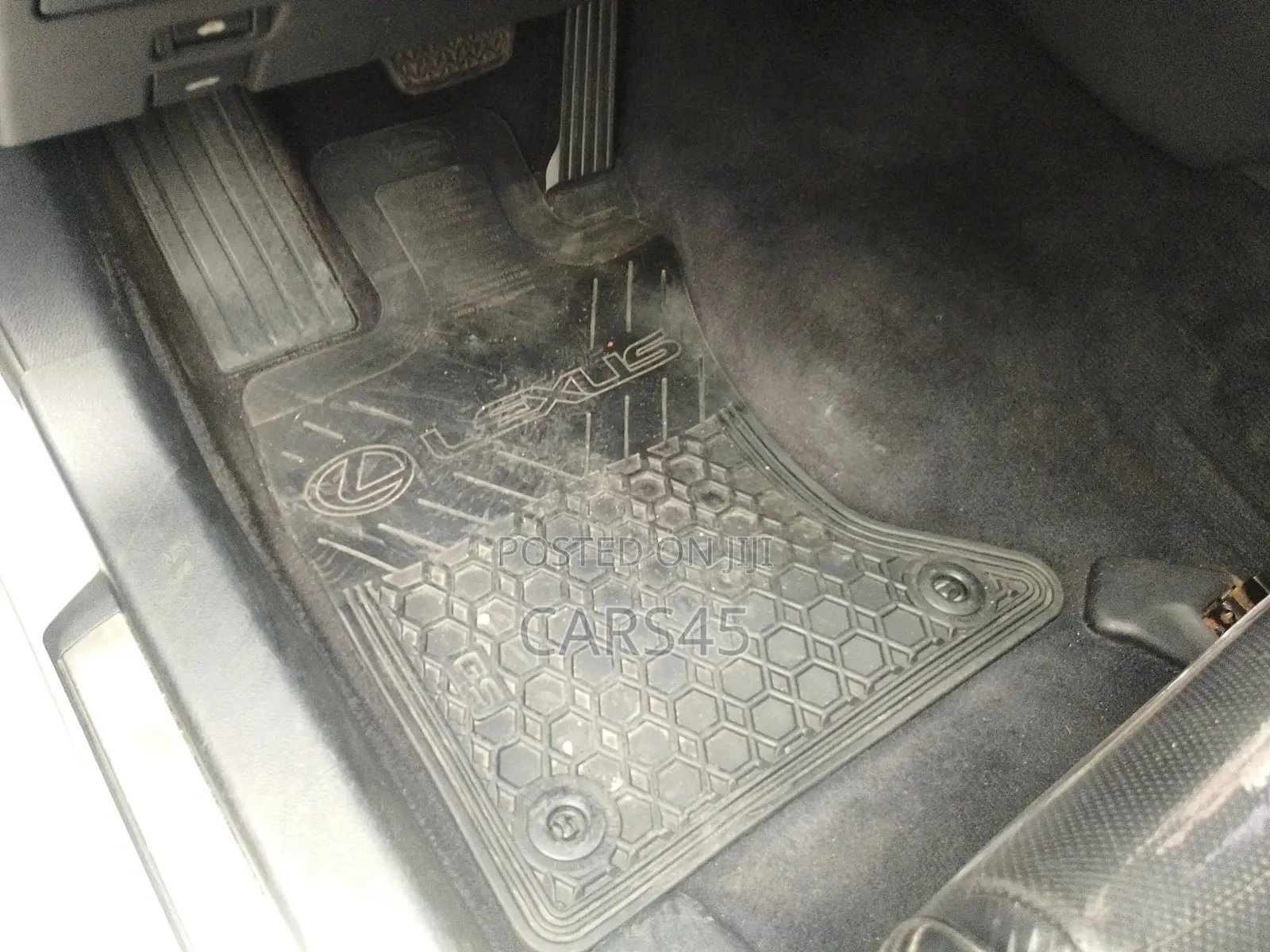 Lexus GX 2012 Silver