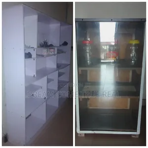 Shelf and Show Glass Not Breakable Glass for Sale