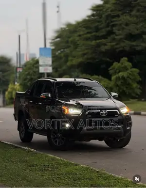 Toyota Hilux 2020 Black
