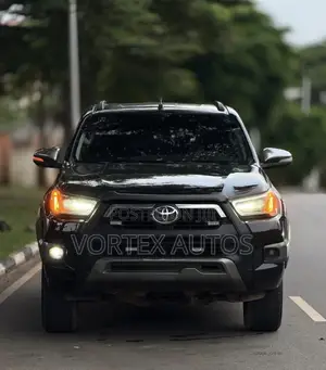 Toyota Hilux 2020 Black