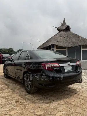 Toyota Camry SE 4dr Sedan (2.5L 4cyl 6A) 2013 Black