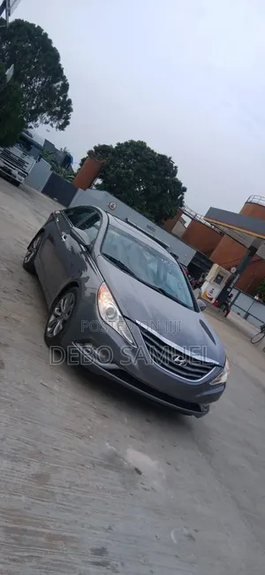 Hyundai Sonata SE 2.0T Sedan FWD (2.0L 4cyl 6A) 2012 Gray