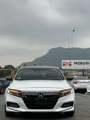 Honda Accord Sport 2.0T 2018 White
