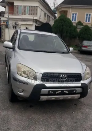 Toyota RAV4 2.0 VVT-i 2008 Silver