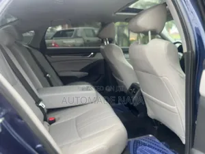 Honda Accord Touring 2018 Blue