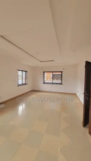 4bdrm Duplex in Omole Phase 2 for rent