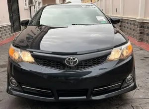 Toyota Camry SE 4dr Sedan (2.5L 4cyl 6A) 2013 Gray