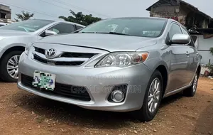 Toyota Corolla 2013 Silver