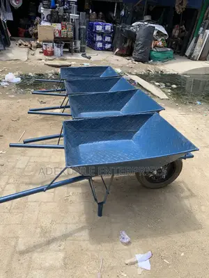 Local Heavy Duty Wheelbarrow