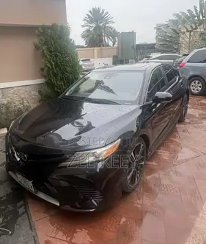 Toyota Camry XSE V6 FWD (3.5L 6cyl 8AM) 2018 Black