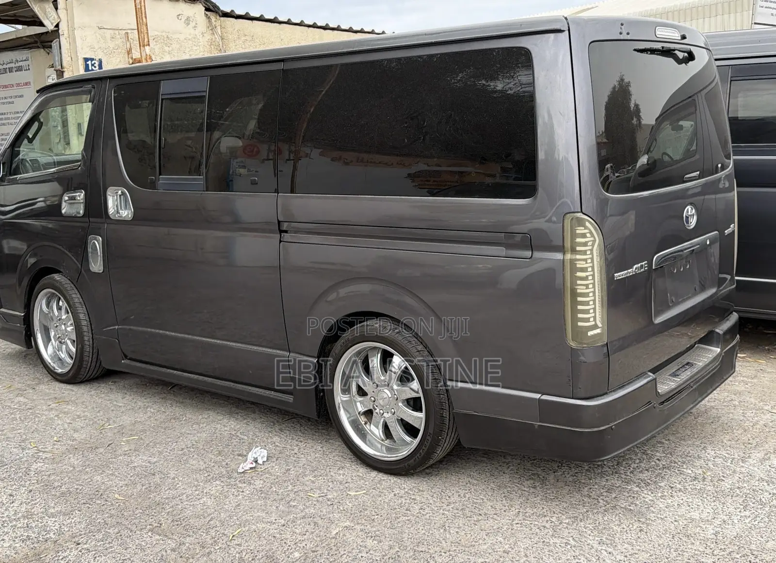 Toyota HiAce 2009 Grey