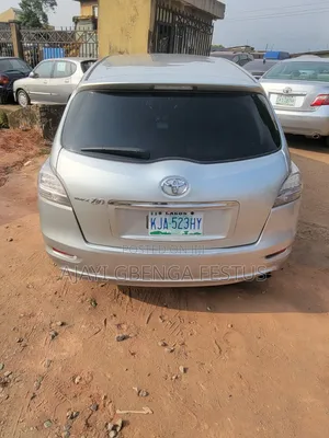 Toyota Mark X Zio 2008 Silver