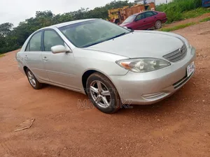 Toyota Camry 2004 Silver