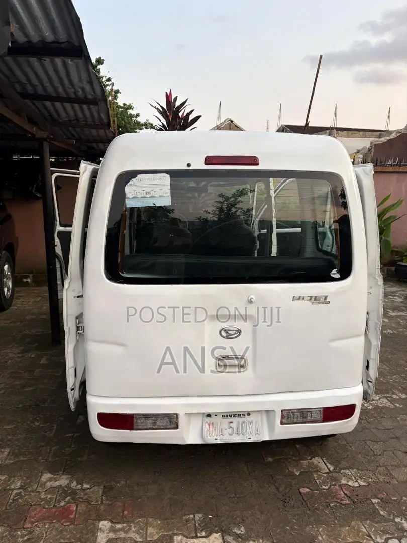 Daihatsu Hijet 2021 White