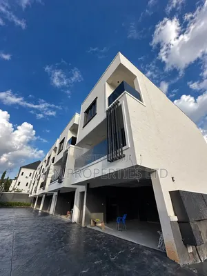 5bdrm Duplex in Guzape District for sale