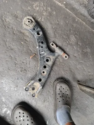 Lower Arm Toyota Highlander 2018/2020