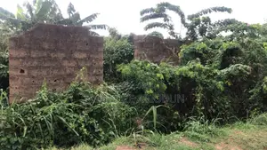 4 Bedroom Uncompleted Building
