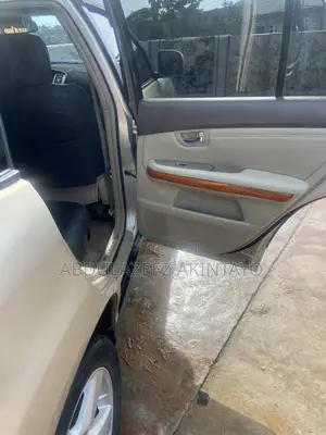 Lexus RX 330 2006 Gold