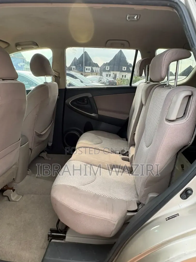 Toyota RAV4 2008 Gold
