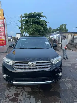 Toyota Highlander Limited 3.5l 4WD 2013 Black