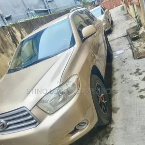 Toyota Highlander 2010 Gold