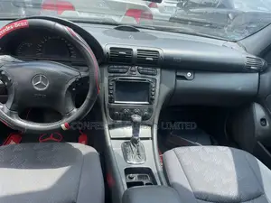 Mercedes-Benz C200 2007 Black