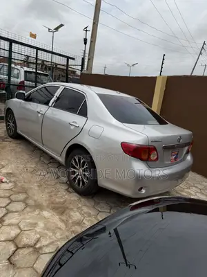 Toyota Corolla 2009 Silver