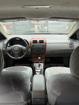 Toyota Corolla 2009 Silver