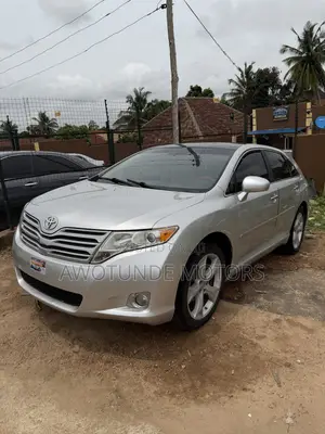 Toyota Venza 2010 Silver