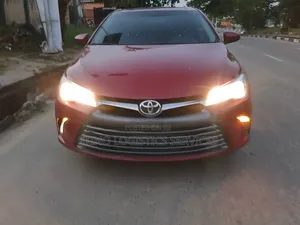 Toyota Camry 2016 Red