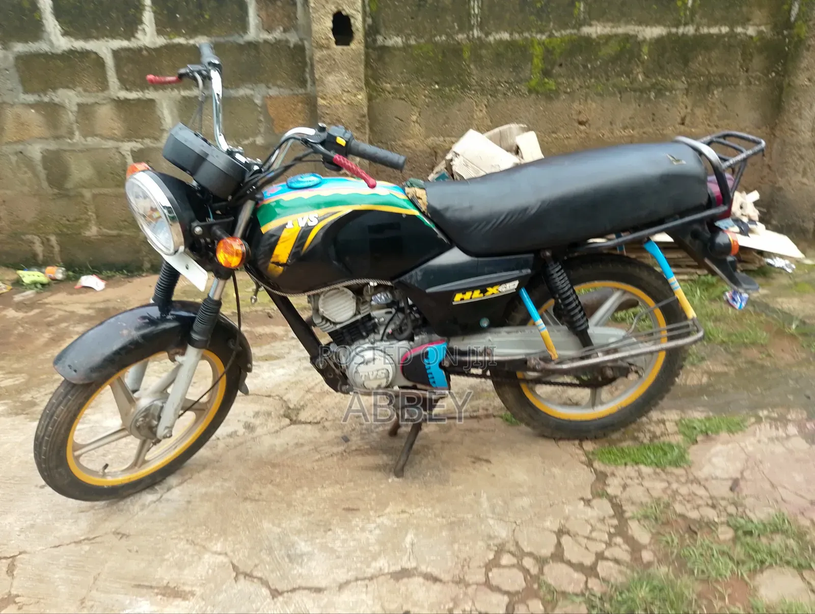 TVS HLX 125 2023 Black