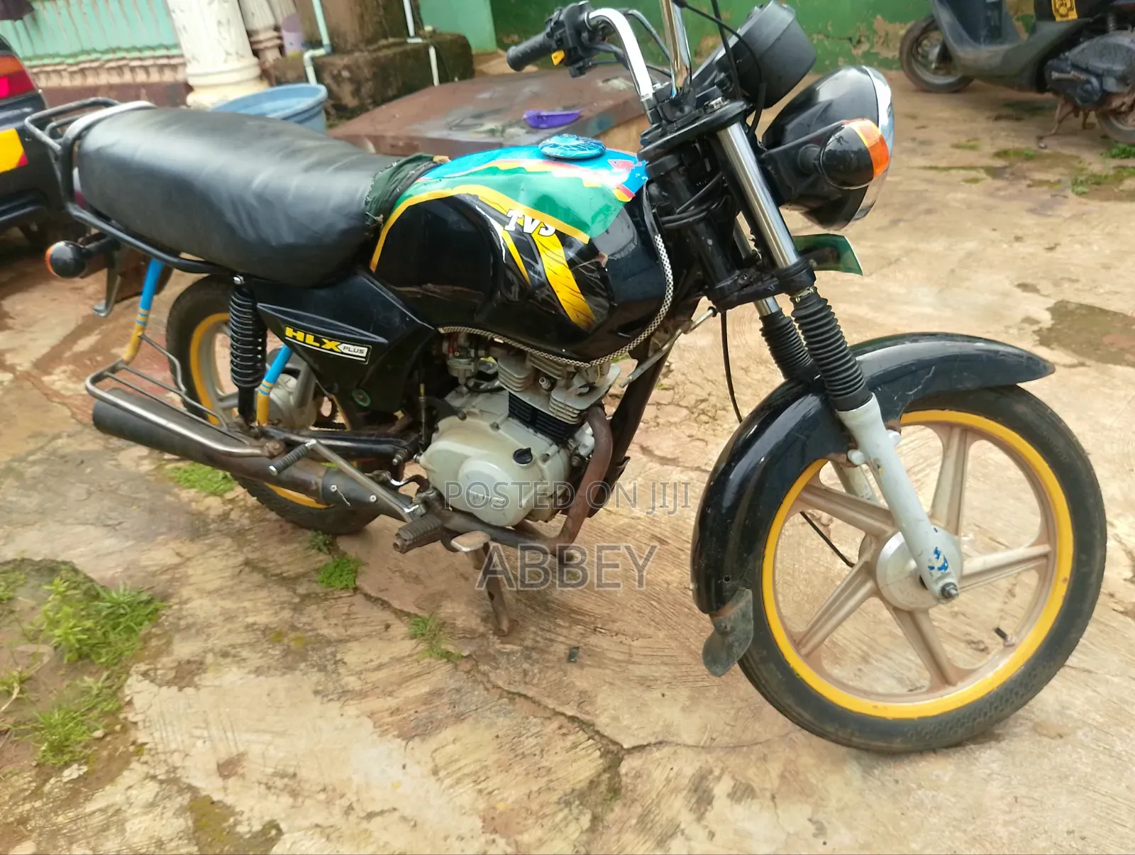 TVS HLX 125 2023 Black