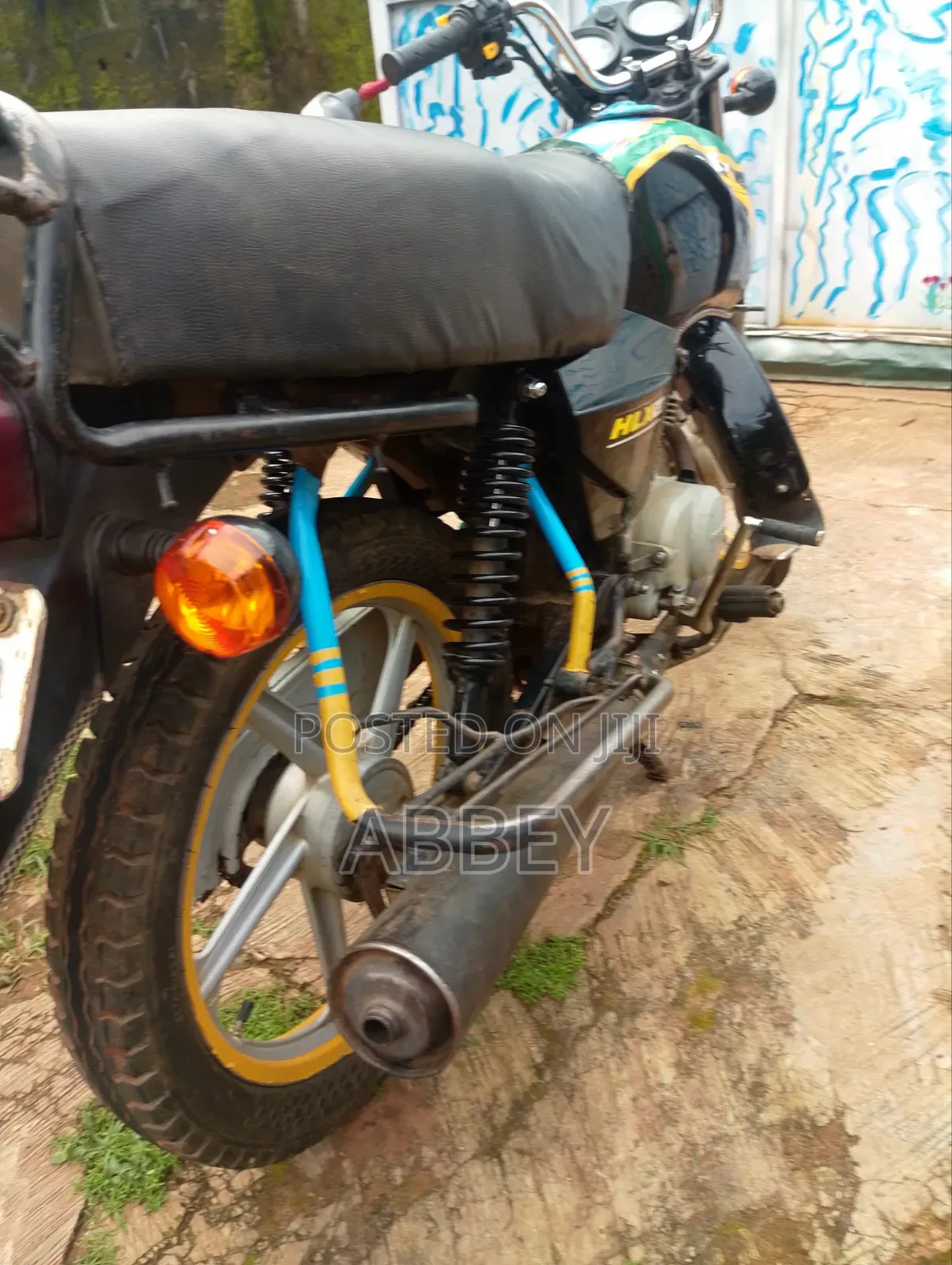 TVS HLX 125 2023 Black