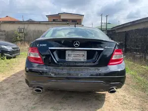 Mercedes-Benz C300 2012 Black