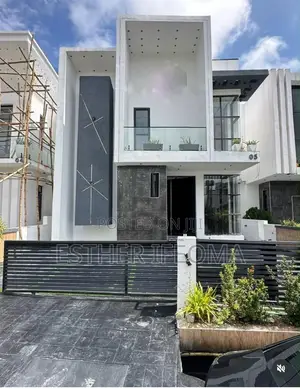 5bdrm Duplex in Chevron for rent