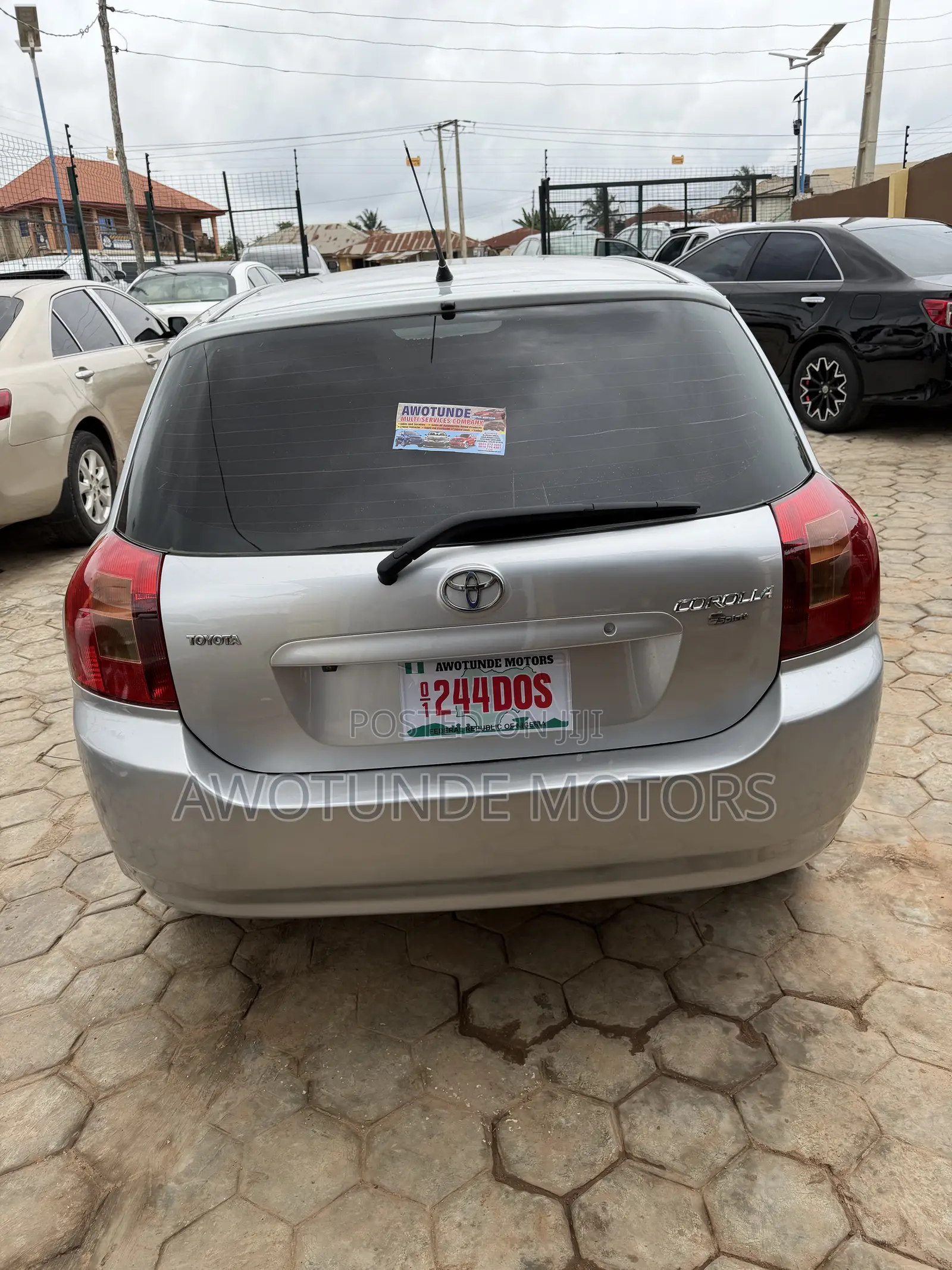Toyota Corolla 2010 Silver