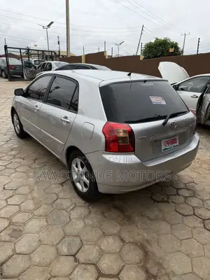 Toyota Corolla 2010 Silver