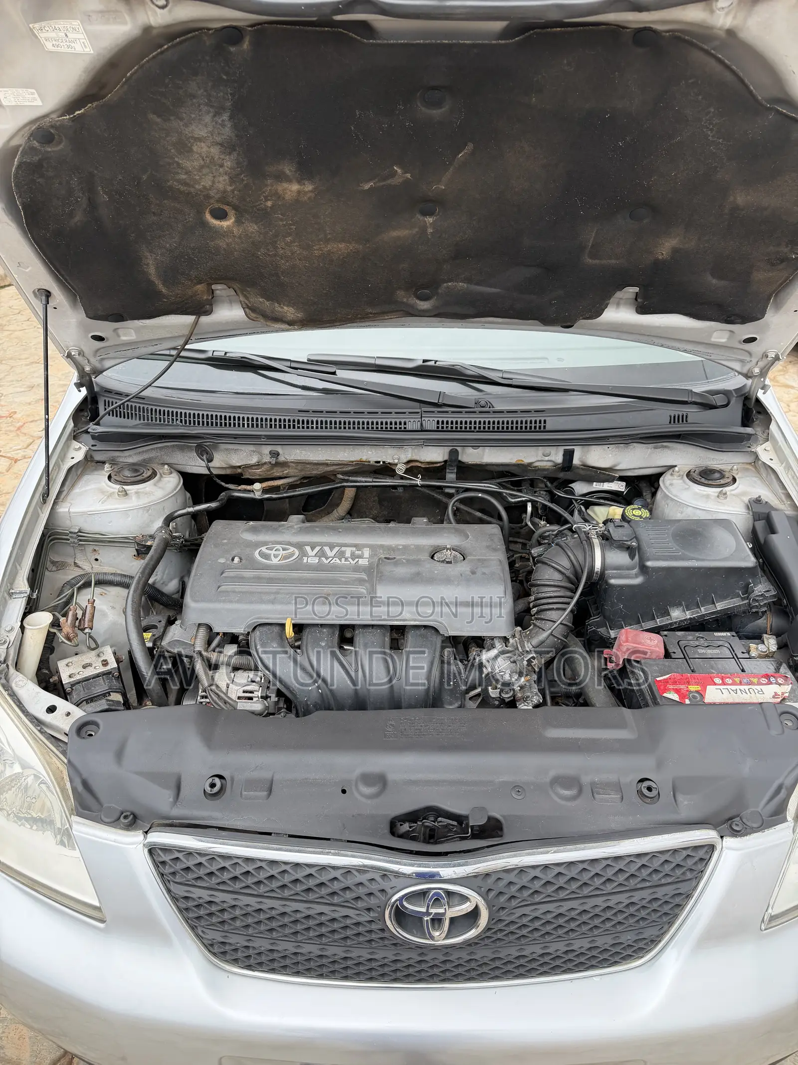 Toyota Corolla 2010 Silver