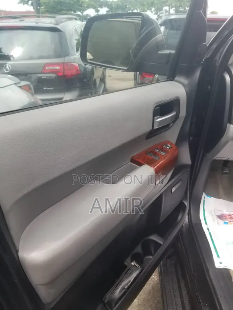 Toyota Sequoia 2017 Black