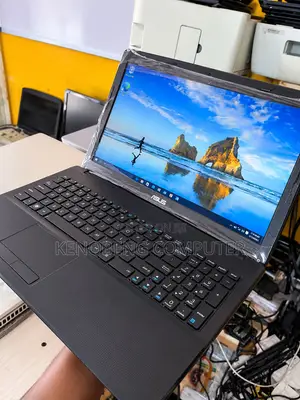 Laptop Asus 4GB Intel Core i7 HDD 250GB