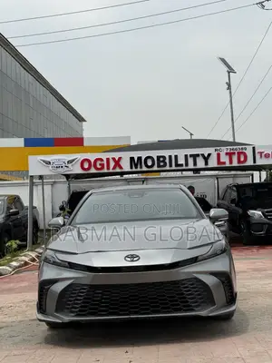 Toyota Camry XSE 2025 Gray